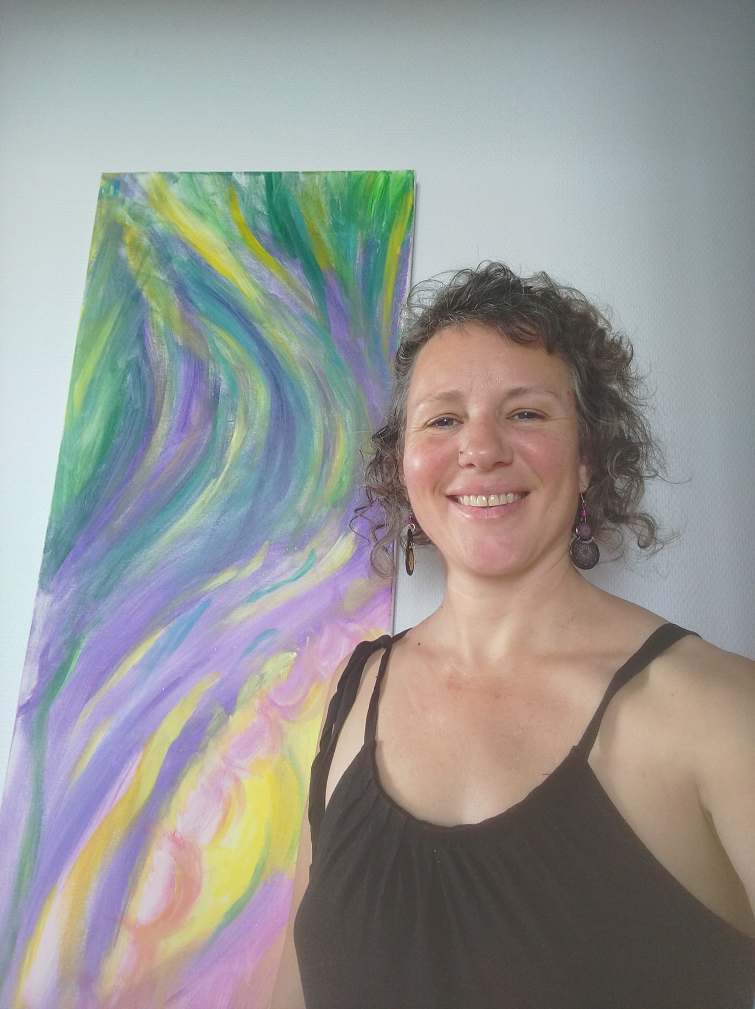 Ea Carla Constellation Familiale Harmonique, Yoga du Rire Passionnée des possibles sur Terre, je suis en constante découverte de moi-même. Ce que j’aime par dessus tout : transmettre dans la joie et l’unité, les outils que j’ai pu acquérir pour se reconnecter à son âme. Quel chemin souhaitez-vous explorer pour aller à votre rencontre ? L’Instant Vers... vous propose divers outils pour se connecter à soi-même et apaiser les mémoires cellulaires qui nous limitent. Venez discuter pour voir quelle pratique est la plus adaptée à vos besoins actuels : soins de l’âme grâce au transgénérationnel lors des Constellations Familiales Harmoniques, soins de l’esprit en retrouvant notre joie intérieure via le Yoga du Rire. Curieux ? Je me ferai un plaisir d’échanger avec vous....